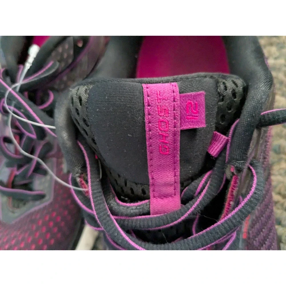 Brooks Ghost 12 Womens Running Shoes Purple Black Pink 1203051B063 Size 8.5